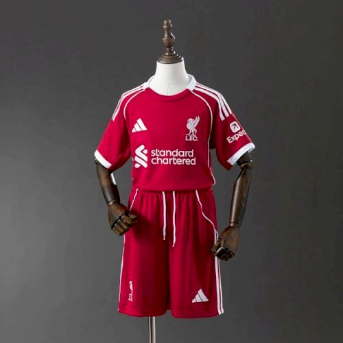 Liverpool Home 25 - 26