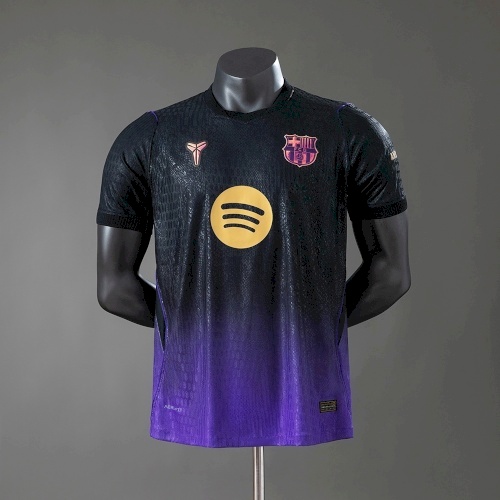 Barcelona away 26 - 27