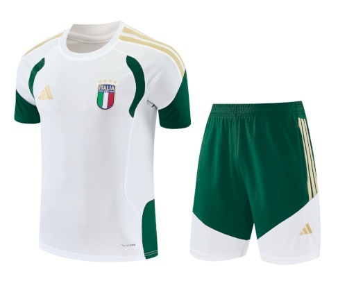 Italy white kit