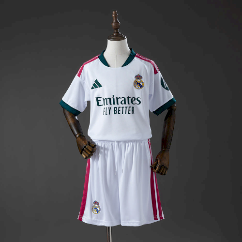 Real Madrid home 26 - 27