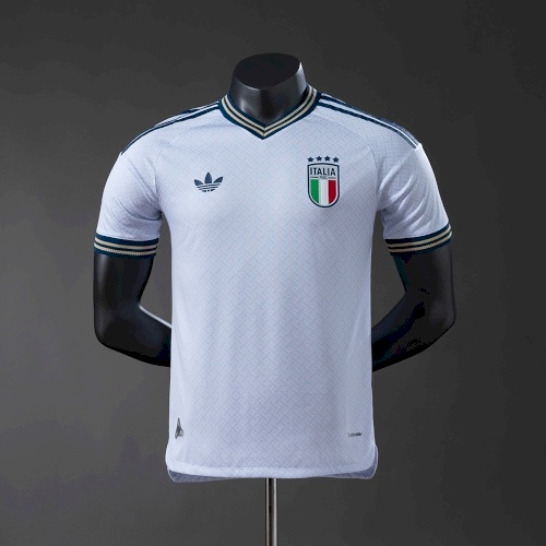 Italy away 26