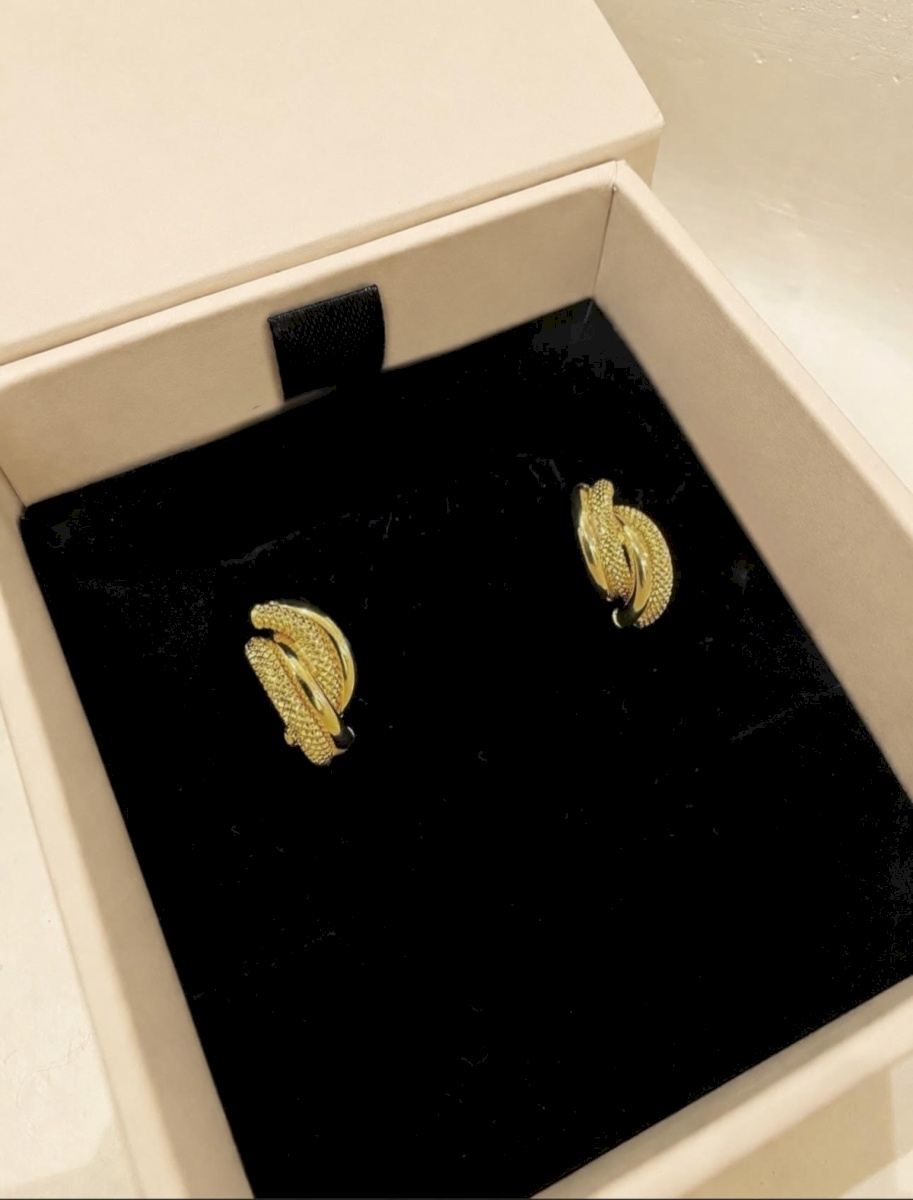 18K YELLOW GOLD TWISTED EARRINGS