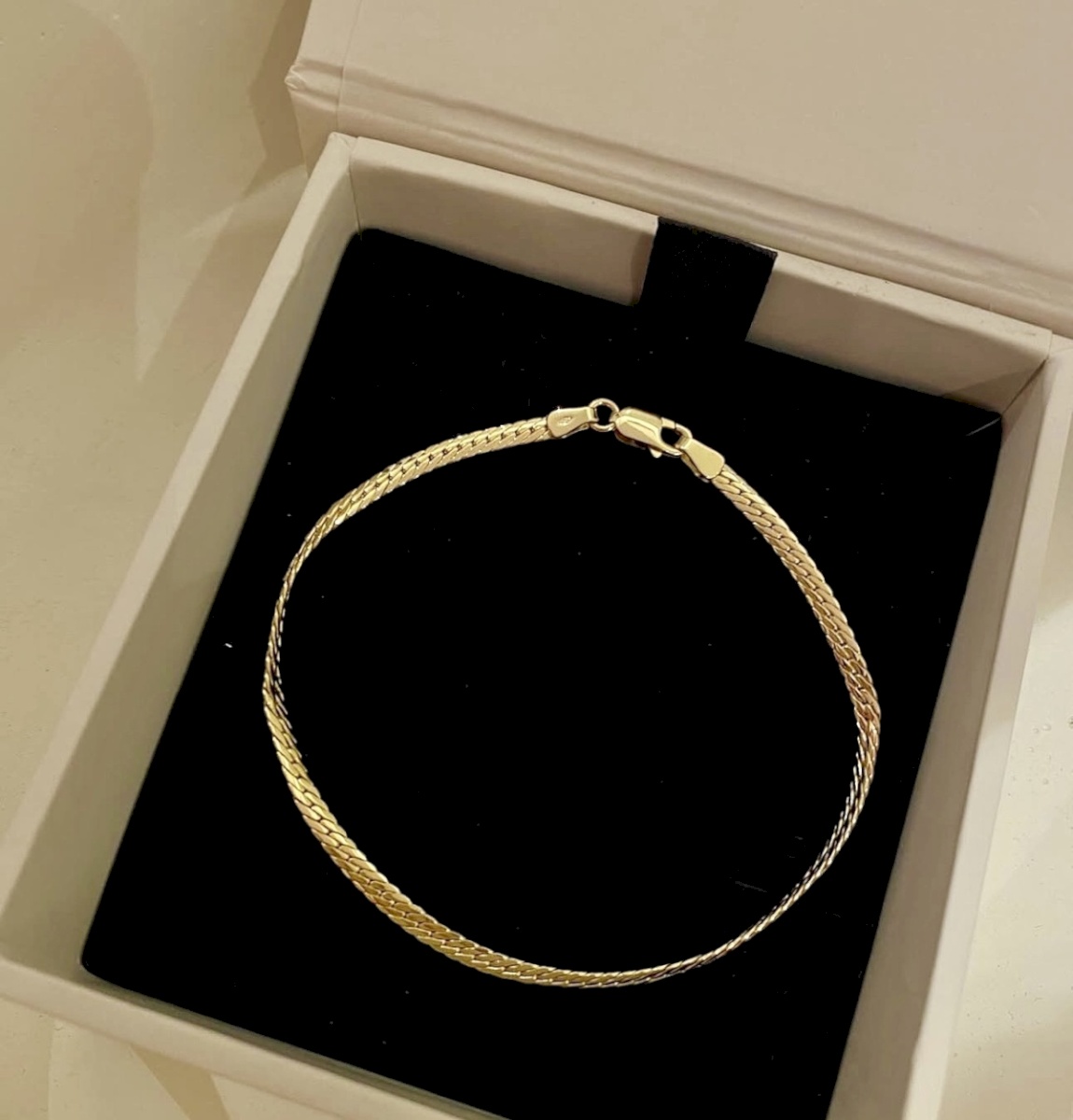 18K YELLOW GOLD SNAKE CURB BRACELET