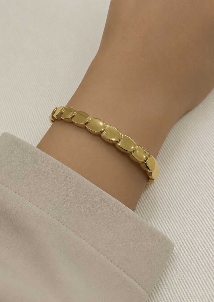 18K YELLOW GOLD MODERN OVALS BANGLE