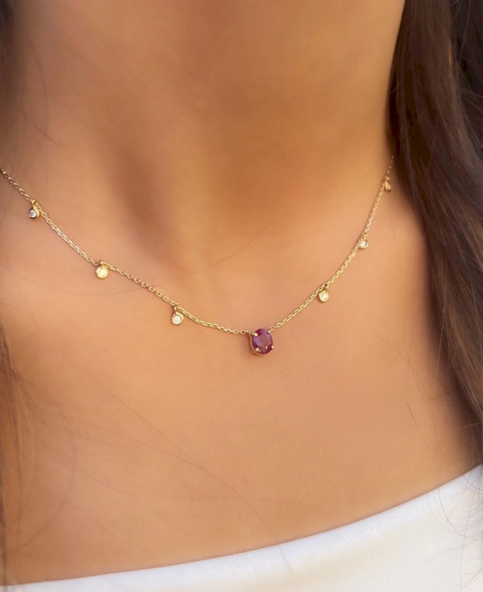 18K YELLOW GOLD NATURAL RUBY AND DIAMONDS NECKLACE