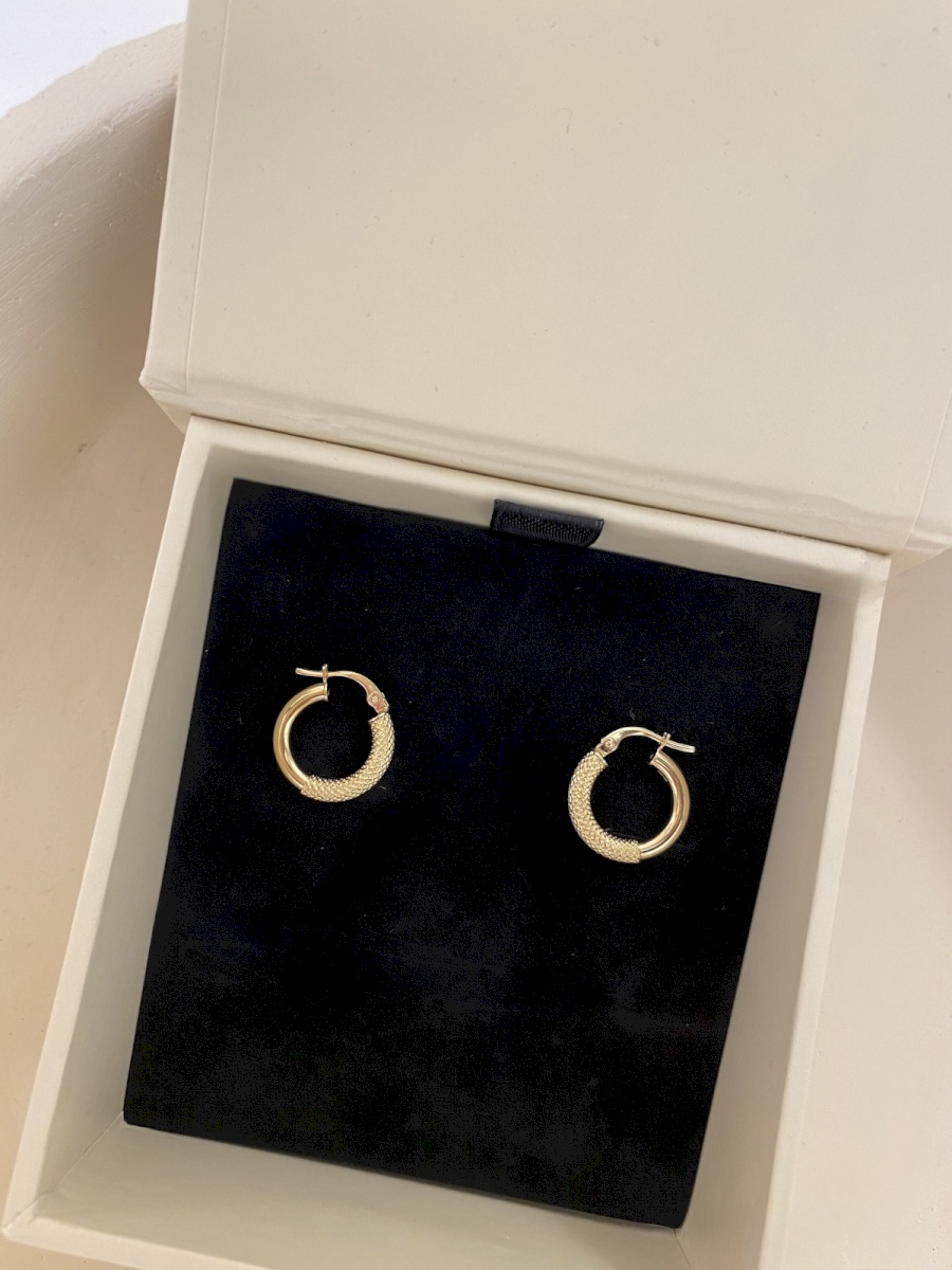 18K YELLOW GOLD SMALL MODERN EARRINGS