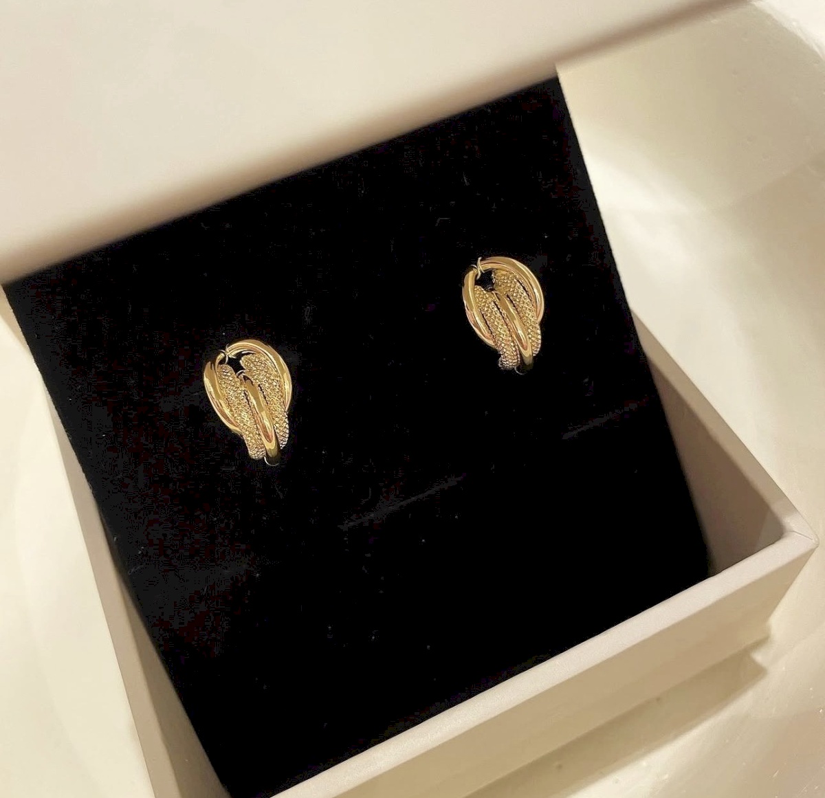 18K YELLOW GOLD MODERN EARRINGS