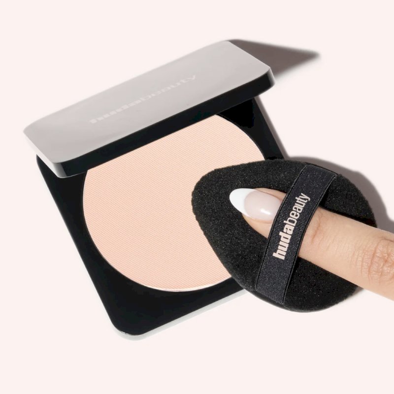 Huda beauty easy bake marshamllo puff  and sponge