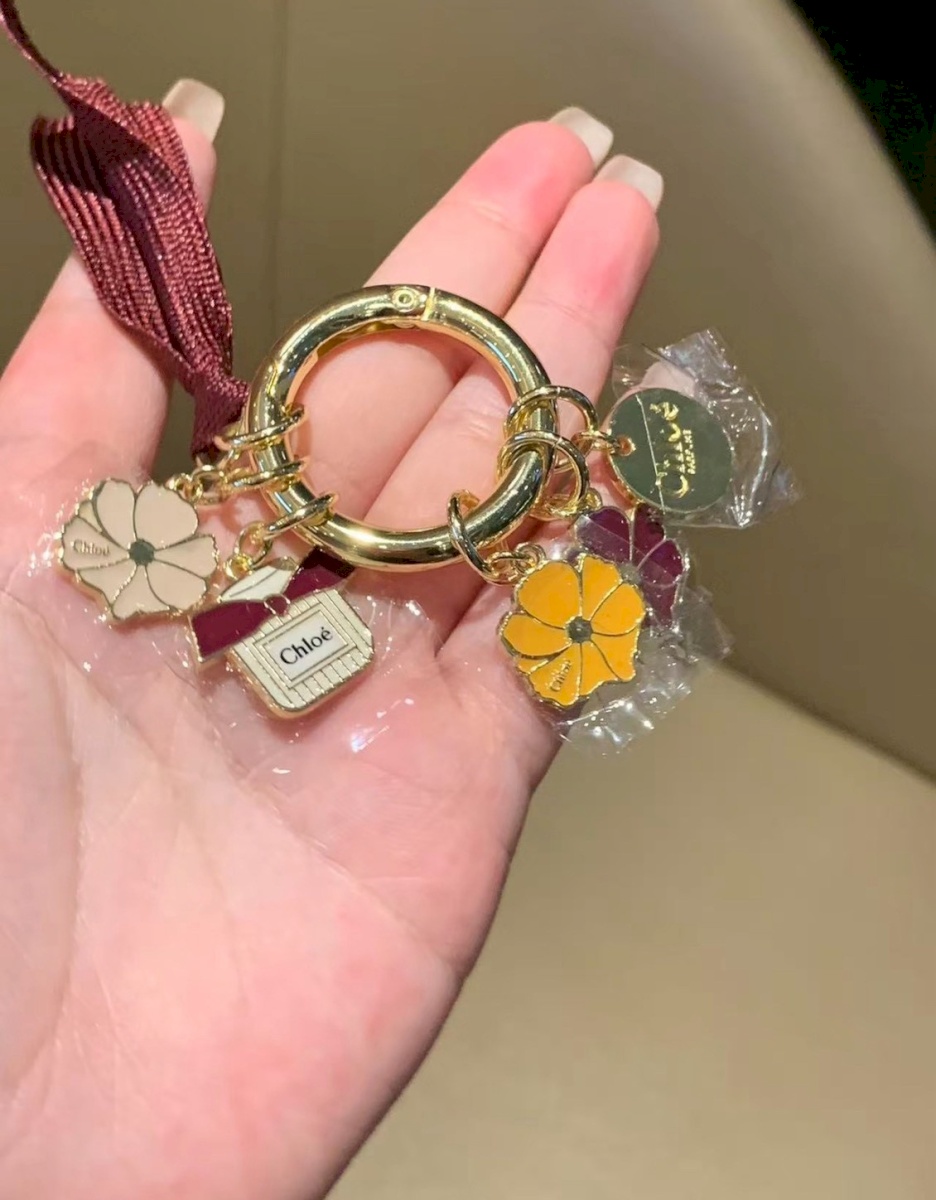 chloe charm