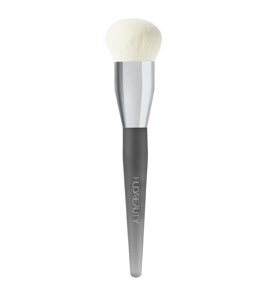 Huda beauty base brush