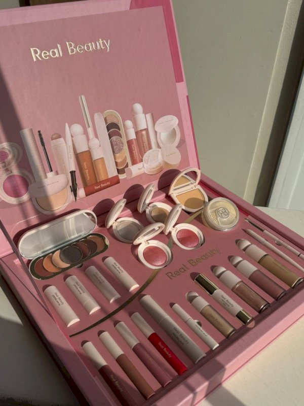REALBEAUTY MAKEUP SET