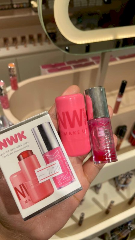 NWK gel tint + lip gloss set