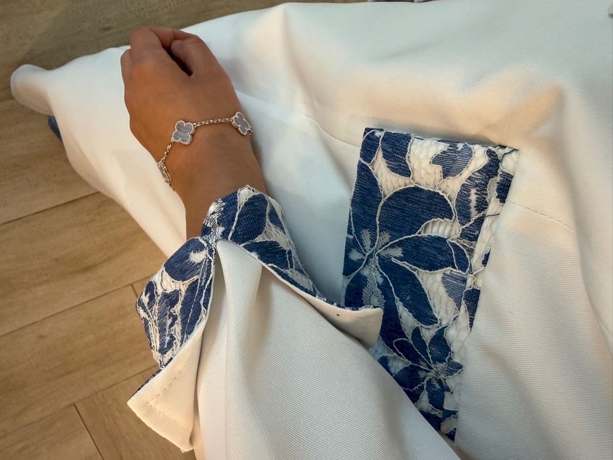 White x blue lace trench abaya 6 026