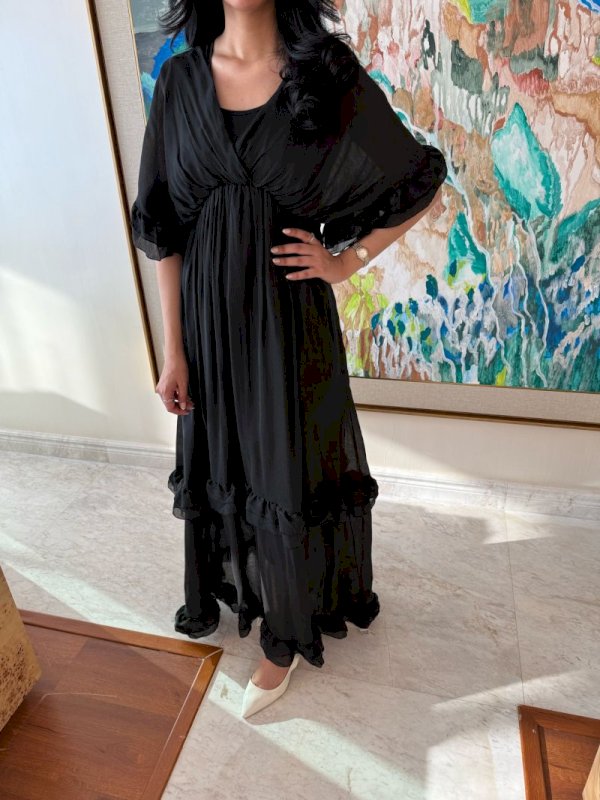 Ruffles beach dress in black 5 107