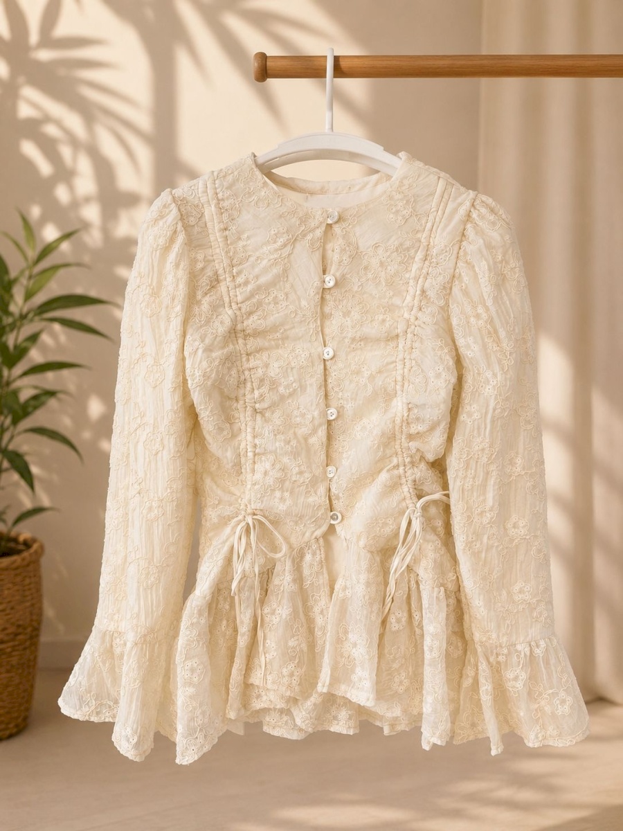 Lace creamy top 6 017